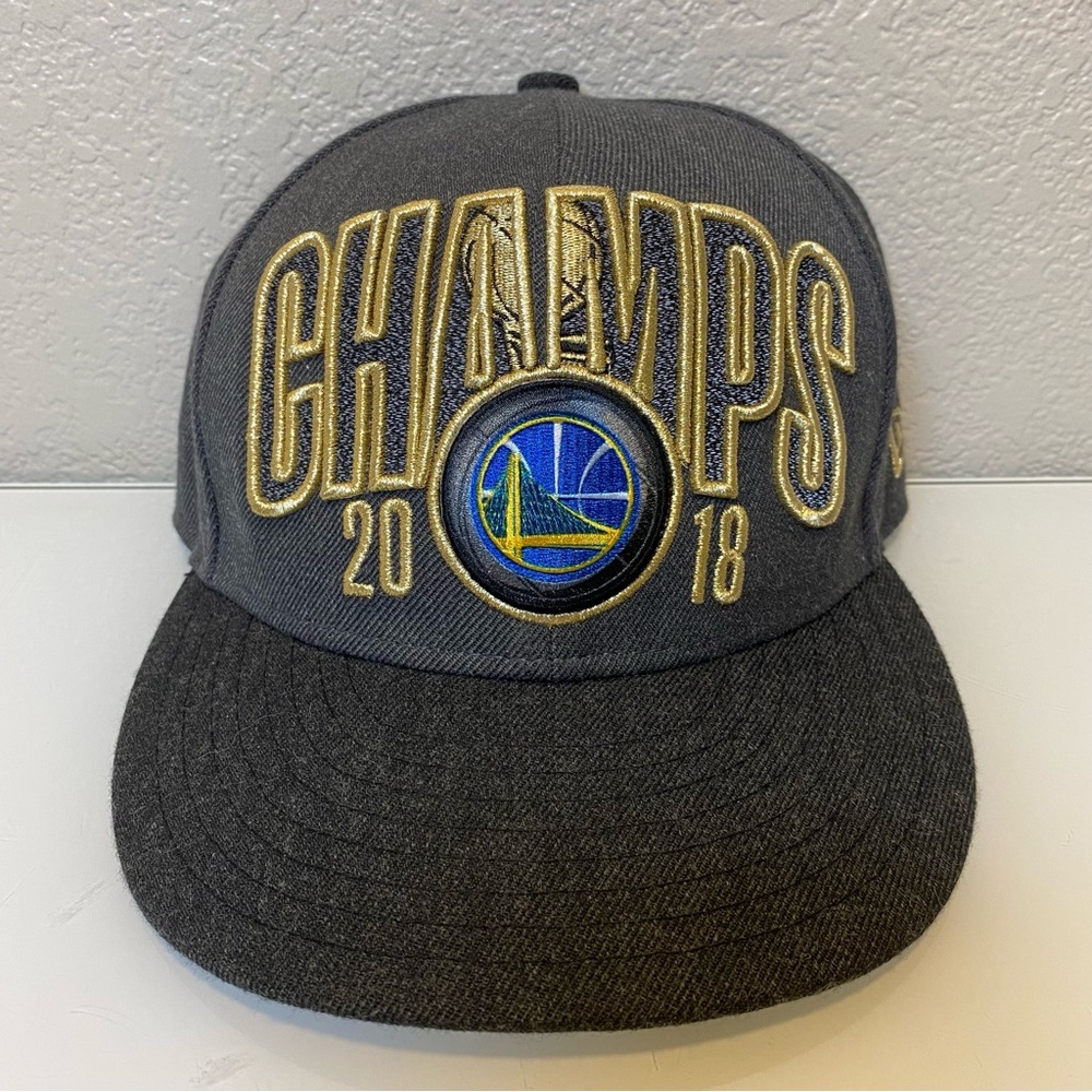 New Era Men's Golden State Warriors 2018 Champs 9FIFTY Snapback Charcoal